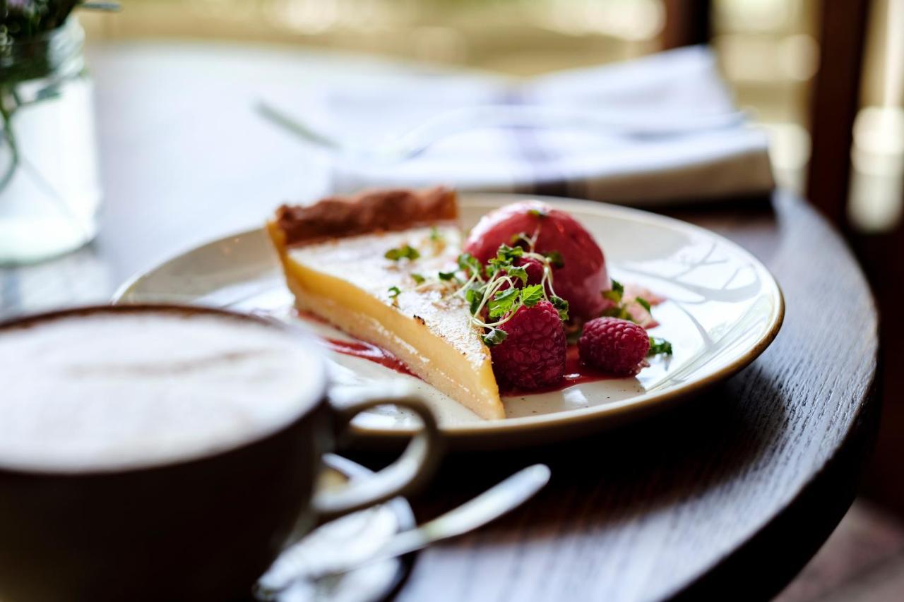 The Bower Inn Bridgwater Exterior foto A dessert at the restaurant