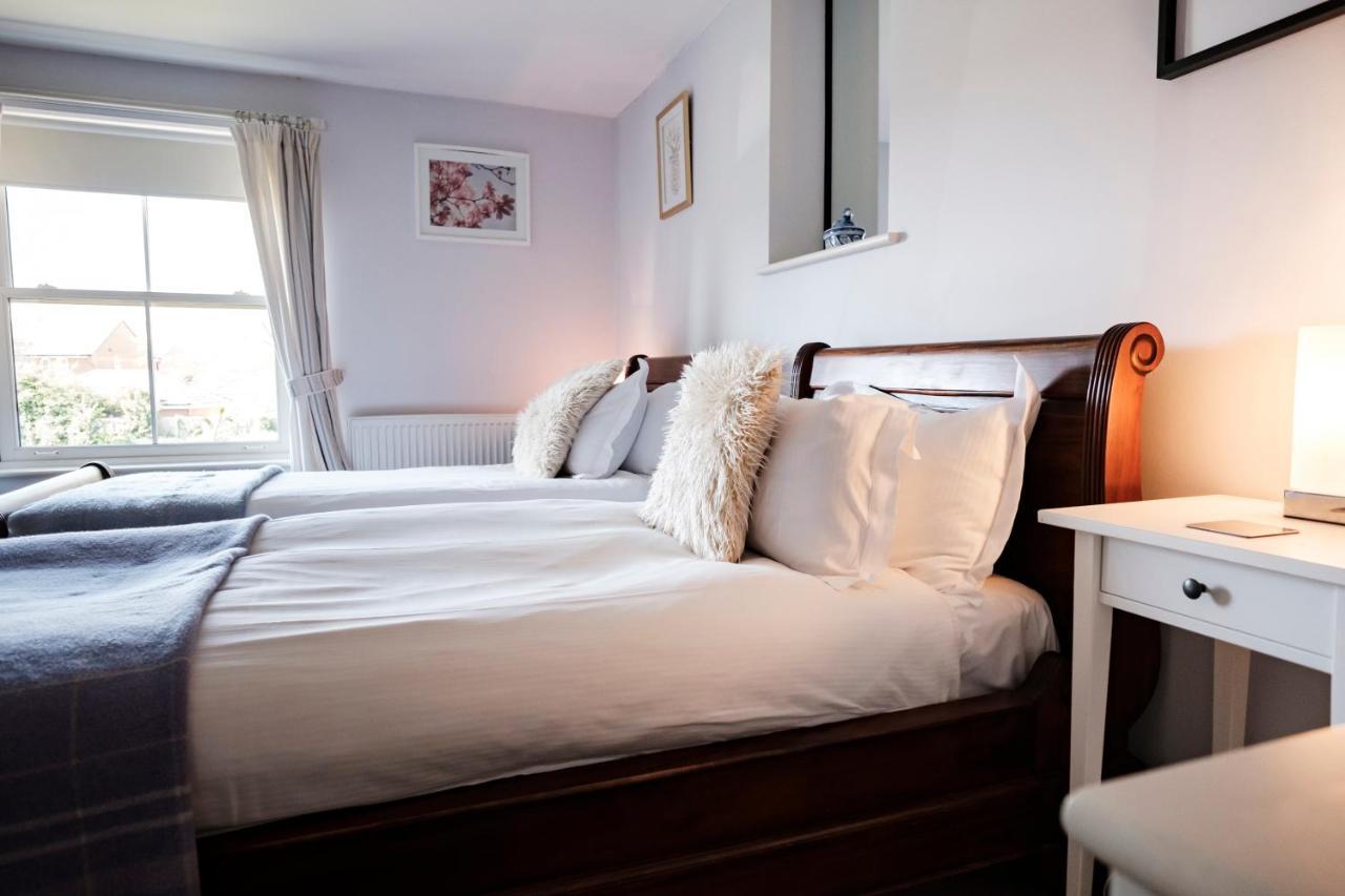 The Bower Inn Bridgwater Exterior foto A bedroom at the Old Mill