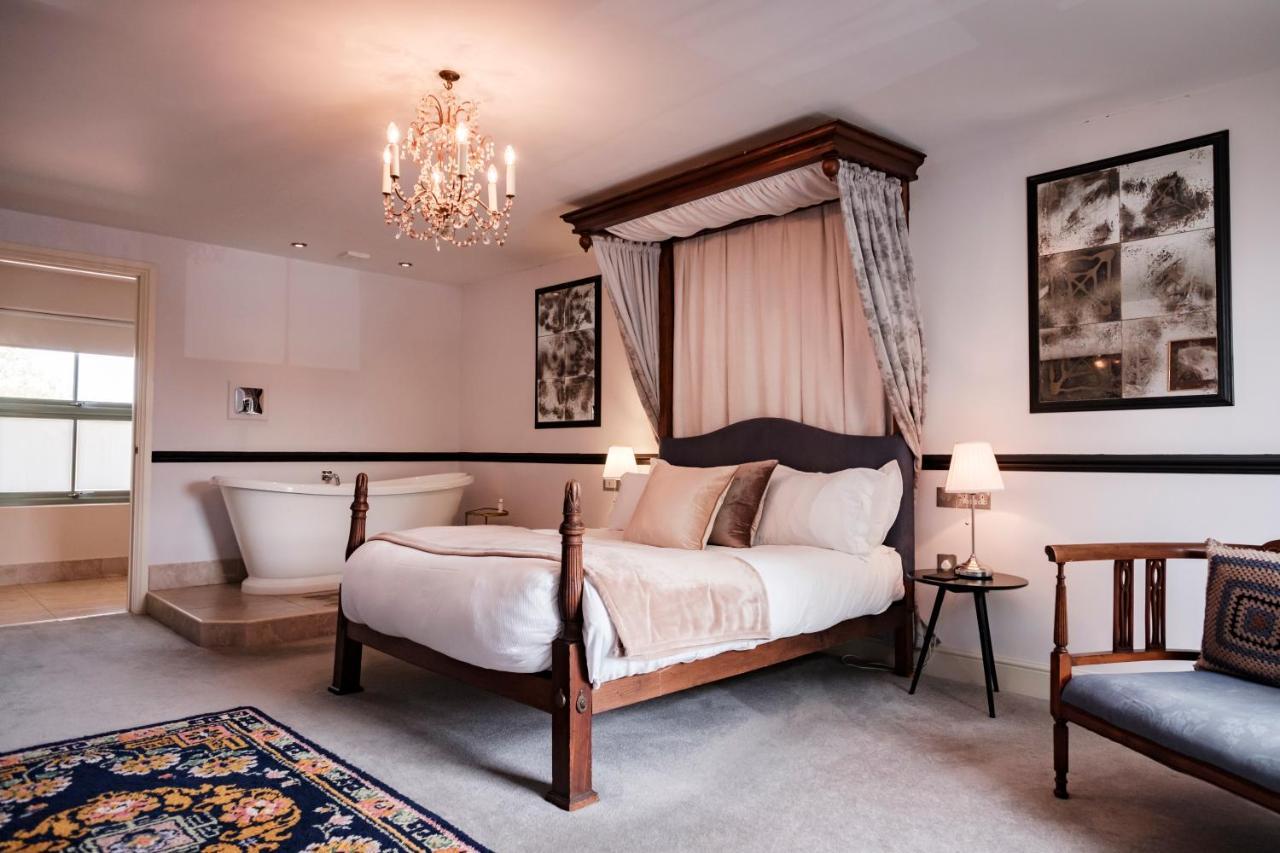 The Bower Inn Bridgwater Exterior foto A room at the hotel