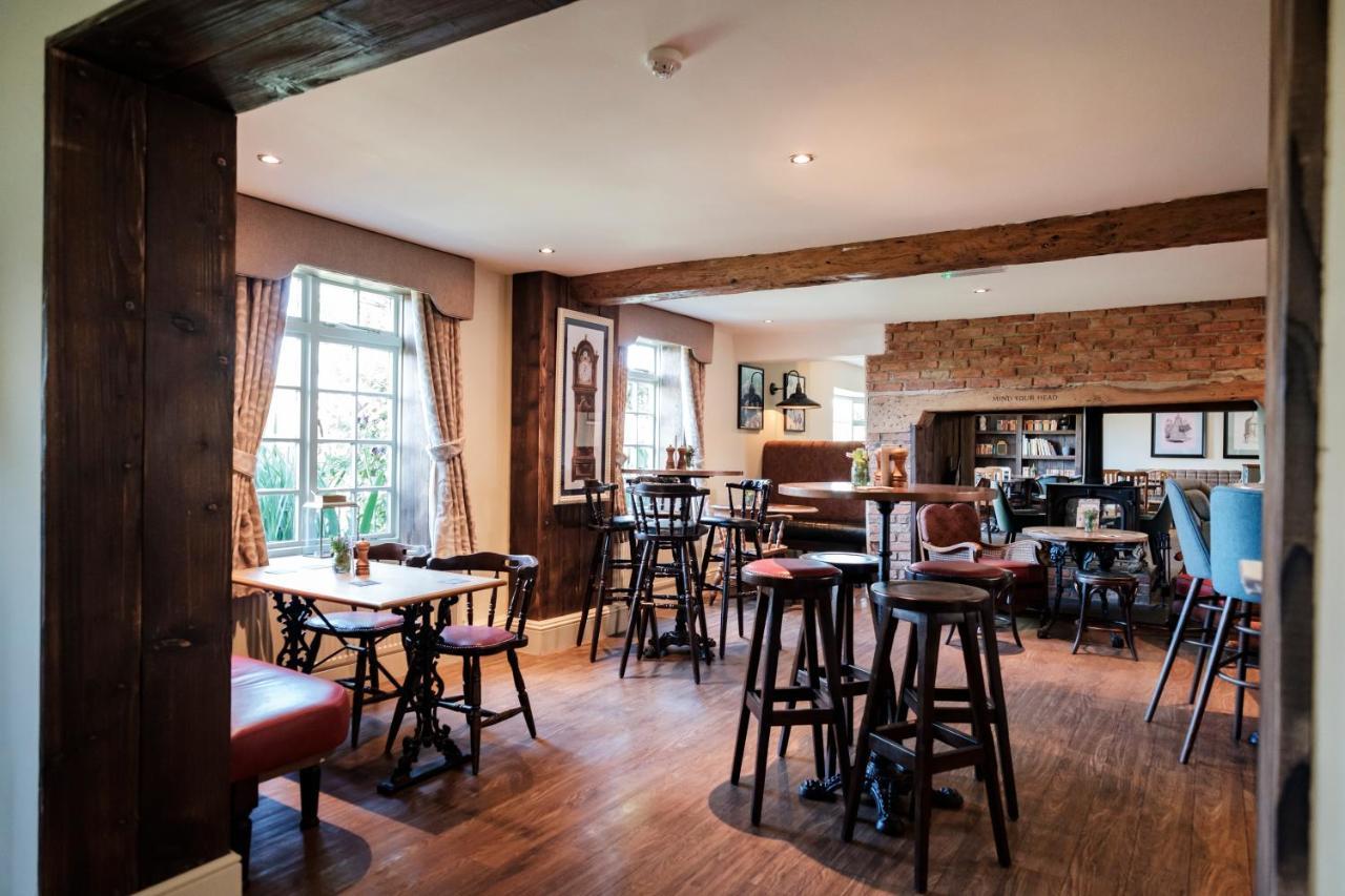 The Bower Inn Bridgwater Exterior foto The interior of the pub